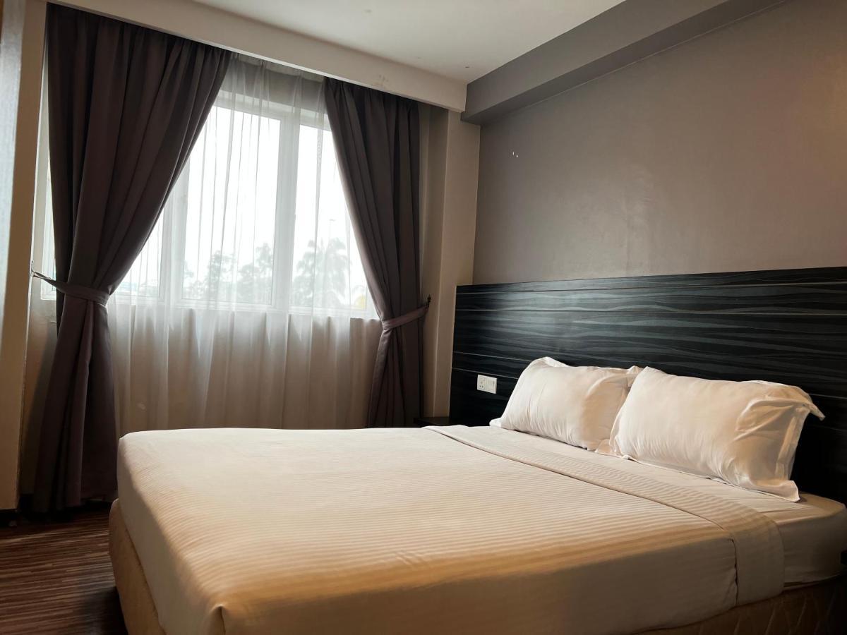 Standard Double Room,1339345457:JPEG